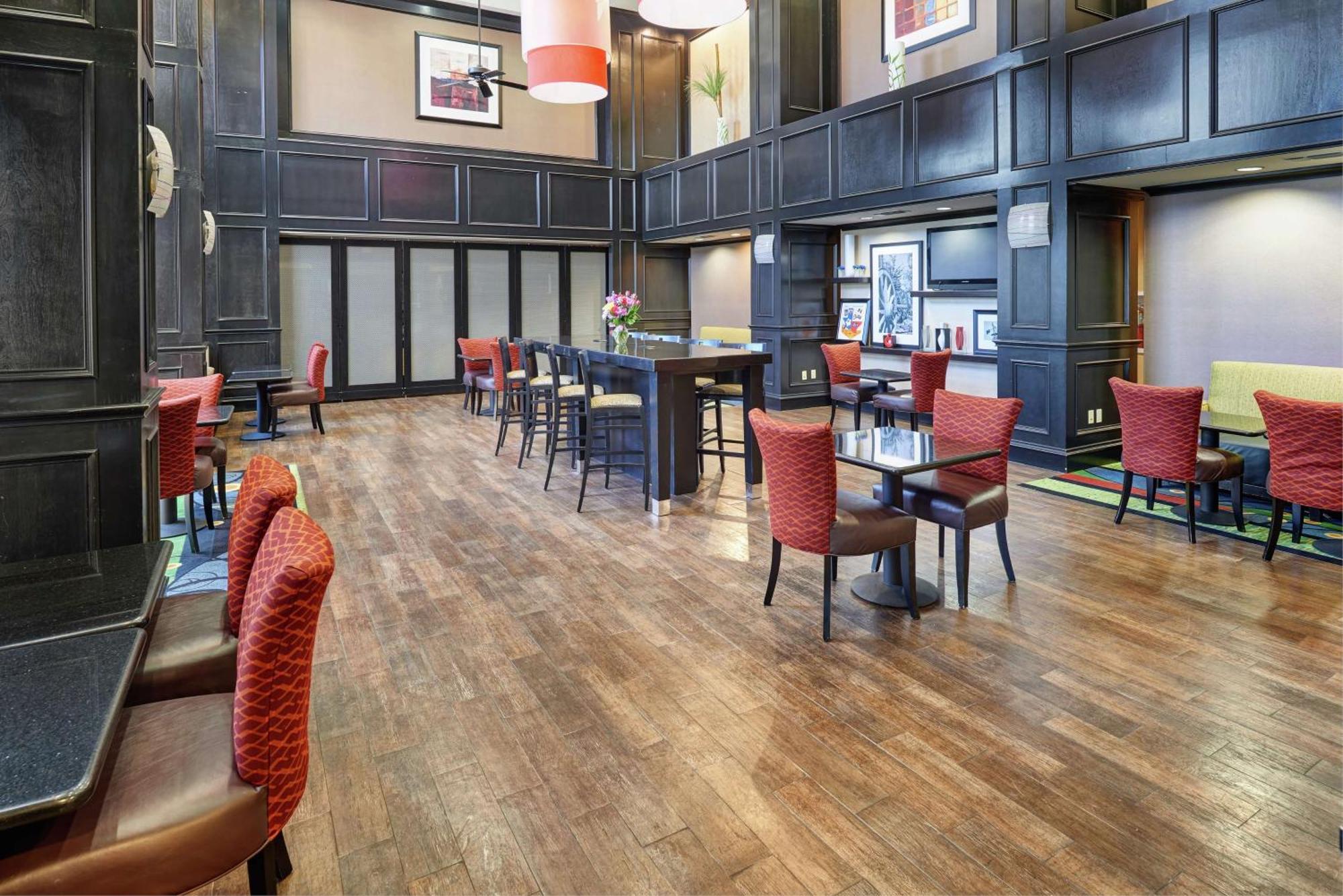 Hampton Inn & Suites Decatur Ngoại thất bức ảnh