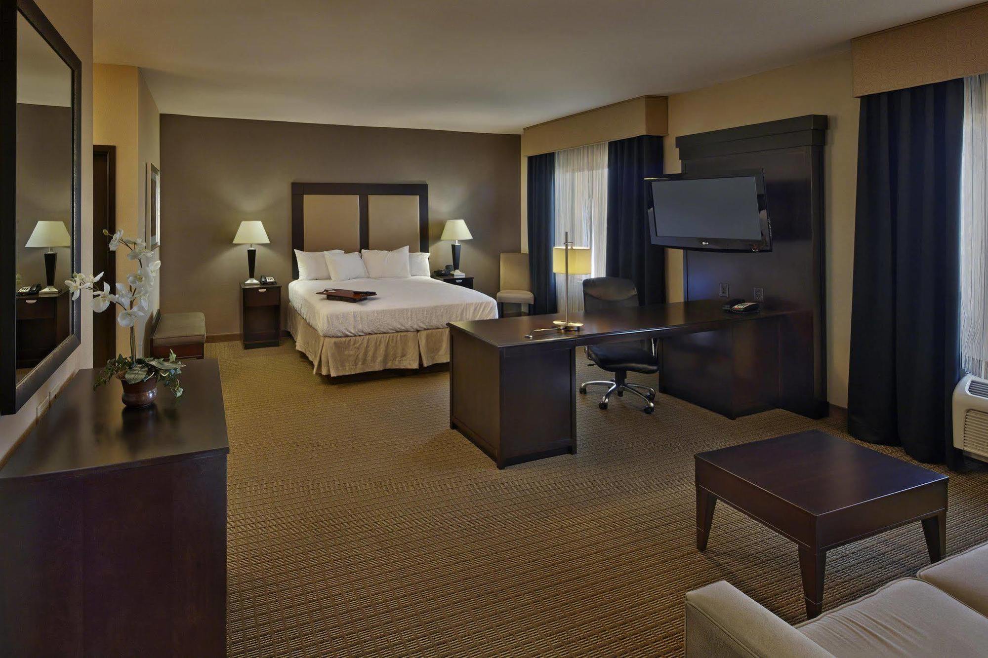 Hampton Inn & Suites Decatur Ngoại thất bức ảnh